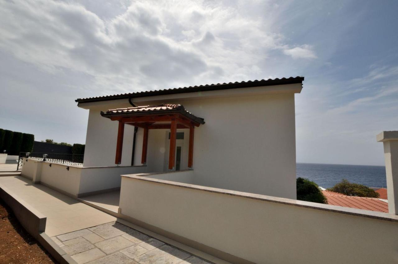 Apartments Villa Sofia Martinšćica Exterior foto